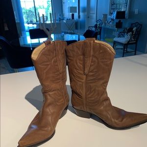 KILLER TOES TERMINALLY CHIC MINT COND FRYE BOOTS